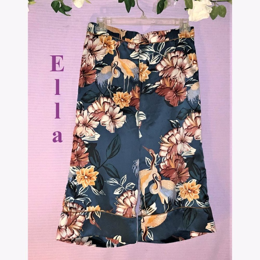 New Without Tags Ella Size Medium Tropic Gaucho Pants Like Silk